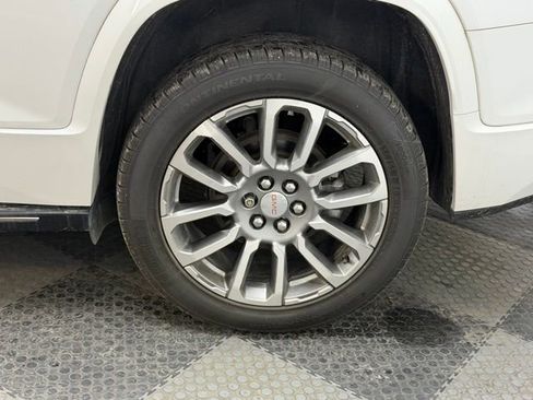 Used 2021 GMC Acadia Denali w/ Denali Ultimate Package AWD/4WD image 12