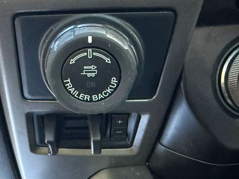Used 2018 Ford F150 Raptor w/ Equipment Group 802A Luxury AWD/4WD image 26