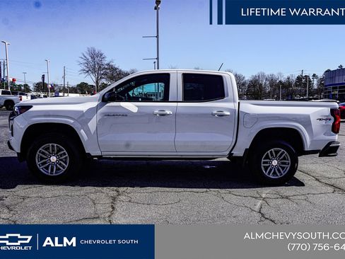 New 2025 Chevrolet Colorado LT w/ Advanced Trailering Package AWD/4WD image 9