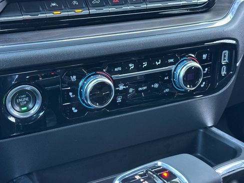 Used 2023 GMC Sierra 1500 SLT w/ SLT Premium Package image 20