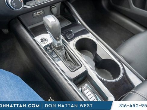 Used 2024 Nissan Altima 2.5 SV image 12