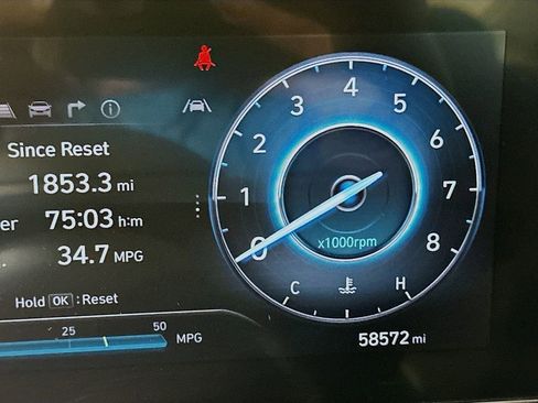 Certified 2024 Hyundai Elantra SEL image 12