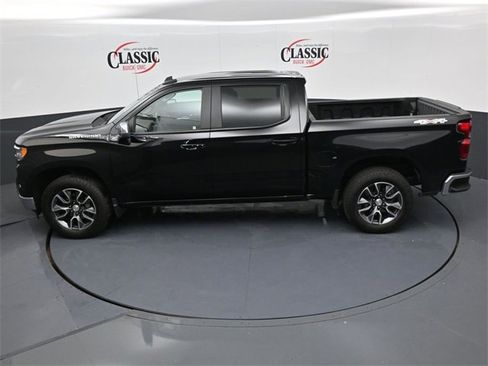 Used 2024 Chevrolet Silverado 1500 LT image 10