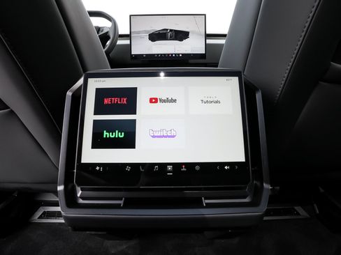 Used 2024 Tesla Cybertruck AWD Crew Cab image 36