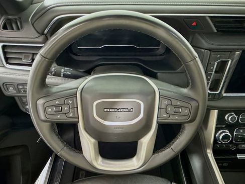Used 2024 GMC Yukon Denali image 11