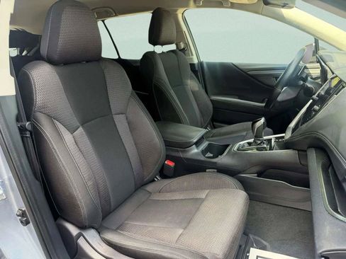 Used 2023 Subaru Outback Premium image 5
