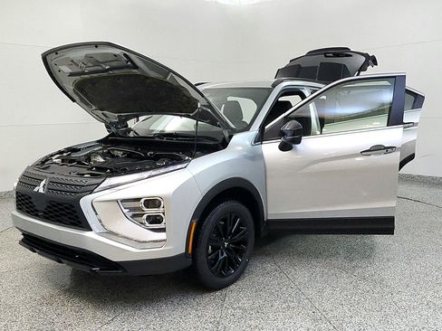 Used 2025 Mitsubishi Eclipse Cross AWD image 9