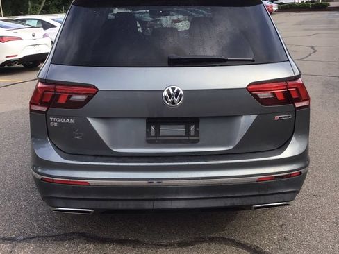 Used 2021 Volkswagen Tiguan SEL AWD/4WD image 4