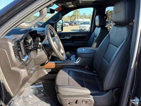 Used 2024 Chevrolet Silverado 2500 High Country w/ High Country Premium Package image 14