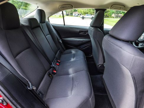 Used 2025 Toyota Corolla LE w/ LE Premium Package FWD image 39