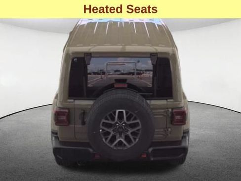 Used 2026 Jeep Wrangler Unlimited Sahara AWD/4WD image 7