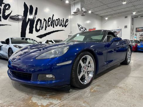 Used 2007 Chevrolet Corvette Coupe w/ Preferred Equipment Group RWD image 4