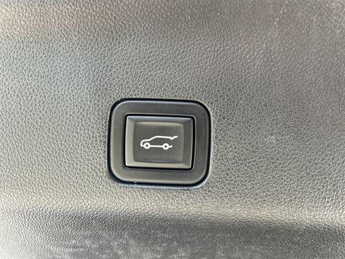 Used 2023 Cadillac Escalade ESV Premium Luxury Platinum w/ LPO, Radiant Package image 11