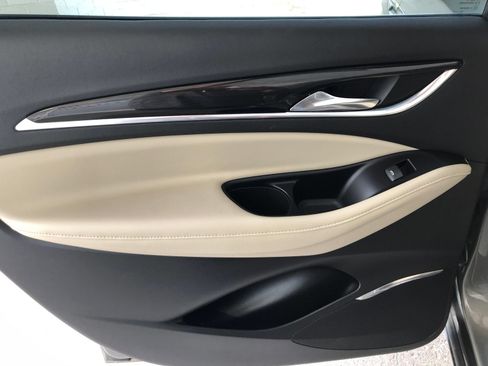 Used 2019 Buick Enclave Essence FWD image 15
