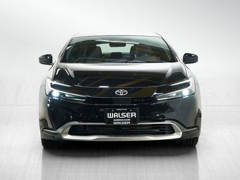 Used 2026 Toyota Prius Plug-In Hybrid FWD image 8