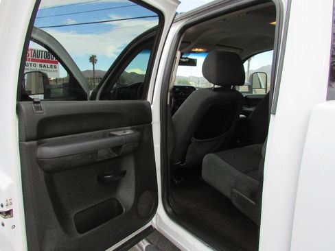Used 2007 Chevrolet Silverado 2500 LT w/ 2LT Convenience Package AWD/4WD image 20