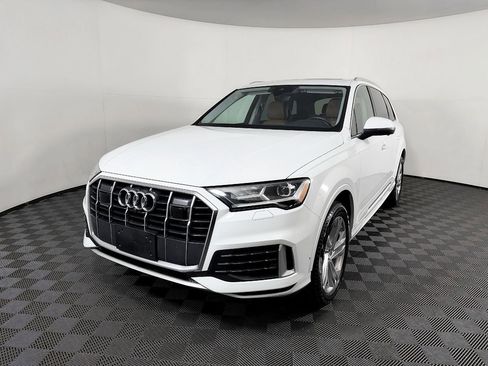 Used 2023 Audi Q7 3.0T Premium Plus image 3
