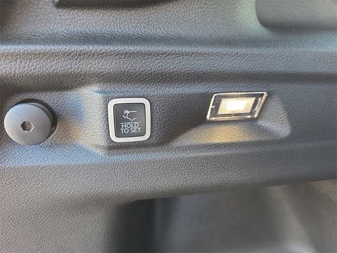 New 2026 Jeep Grand Cherokee L 4WD image 15