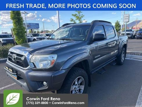 Used 2015 Toyota Tacoma 4x4 Double Cab w/ TRD Off-Road Package image 3