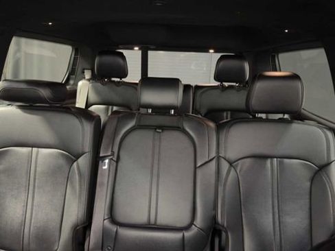 Used 2023 Jeep Wagoneer Base image 26