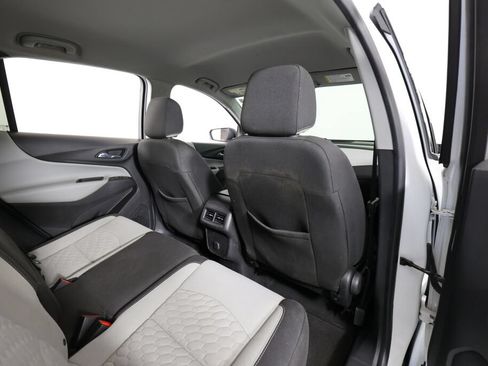 Used 2018 Chevrolet Equinox LS FWD image 19