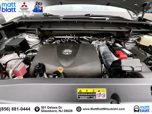 Used 2022 Toyota Highlander XLE image 11