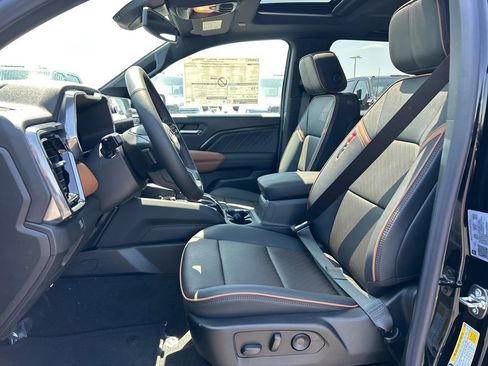 New 2026 GMC Canyon AT4 w/ Technology Plus Package AWD/4WD image 18