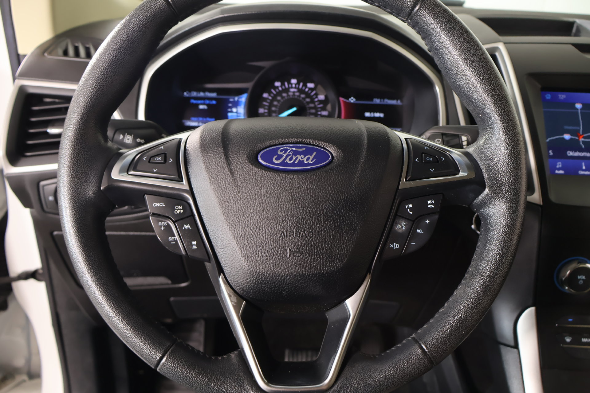 Used 2020 Ford Edge SEL w/ Convenience Package FWD image 3