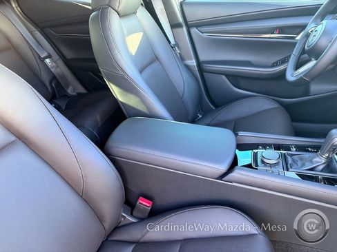 New 2026 MAZDA MAZDA3 Hatchback w/Premium Plus Pkg image 19