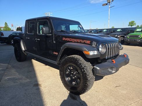 Used 2023 Jeep Gladiator Mojave w/ Cold Weather Group AWD/4WD image 14