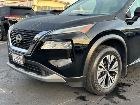 Used 2023 Nissan Rogue SV image 8