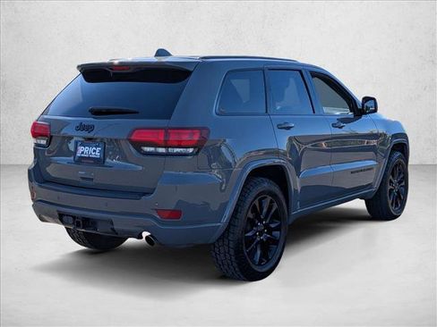 Used 2020 Jeep Grand Cherokee Altitude image 5