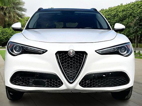 Used 2018 Alfa Romeo Stelvio Sport w/ Quick Order Package 22J Sport image 3