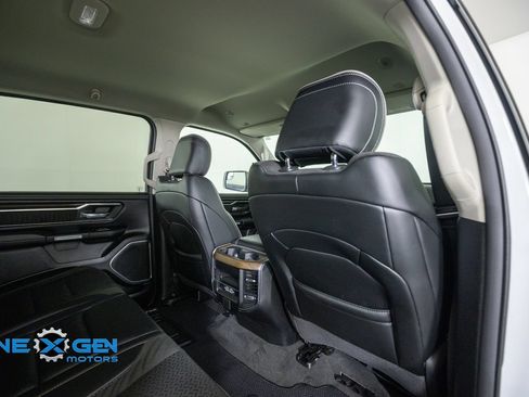 Used 2022 RAM 1500 Laramie AWD/4WD image 39