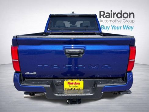Used 2025 Toyota Tacoma SR5 AWD/4WD image 8