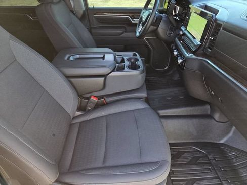 Used 2025 GMC Sierra 2500 SLE w/ SLE Value Package; AWD/4WD image 33