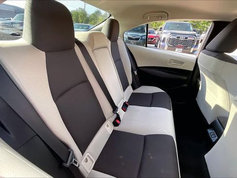 Used 2025 Toyota Corolla LE FWD image 19