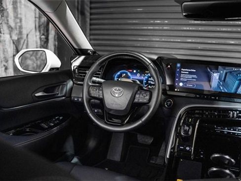 Used 2024 Toyota Mirai XLE w/ Advanced Technology Package image 5