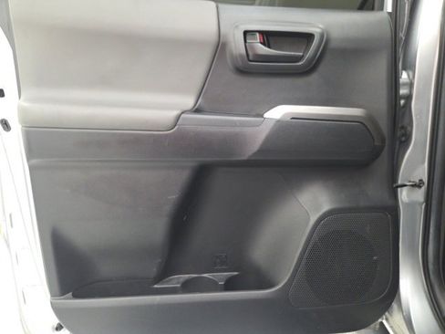 Used 2022 Toyota Tacoma SR5 image 15