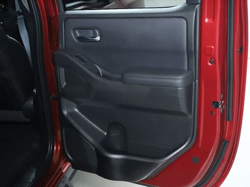 Used 2022 Nissan Frontier PRO-4X w/ Pro-4X Premium Package image 39