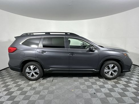 Used 2025 Subaru Ascent Premium AWD/4WD image 2
