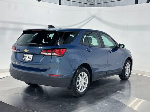 Used 2024 Chevrolet Equinox LS FWD image 11