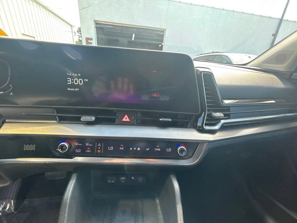 Used 2023 Kia Sportage EX FWD image 14