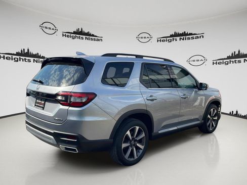 Used 2023 Honda Pilot Touring image 10