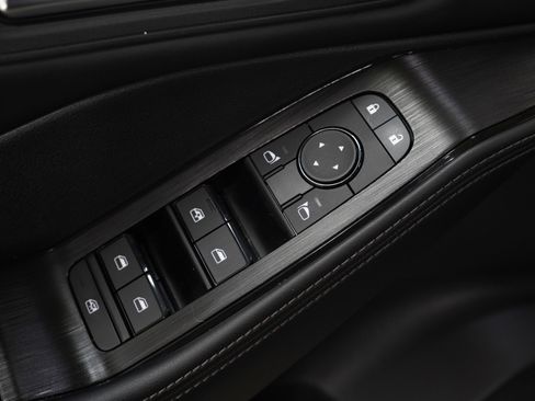 Used 2024 Nissan Rogue SV w/ SV Premium Package image 23