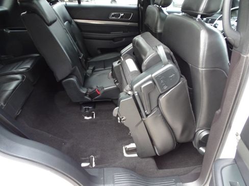 Used 2019 Ford Explorer XLT w/ Equipment Group 202A image 46