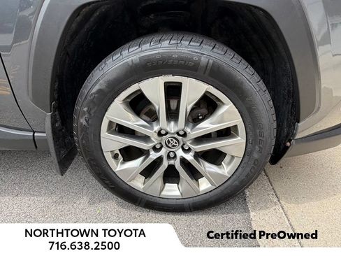Used 2021 Toyota RAV4 XLE Premium AWD/4WD image 20
