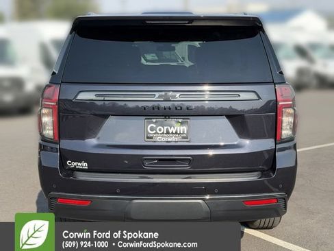 Used 2022 Chevrolet Tahoe Z71 w/ Luxury Package AWD/4WD image 17