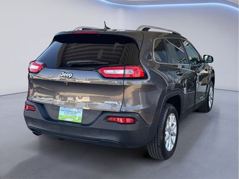 Used 2018 Jeep Cherokee Latitude Plus FWD image 6