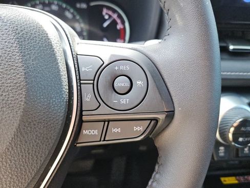 Used 2023 Toyota RAV4 XLE Premium FWD image 25